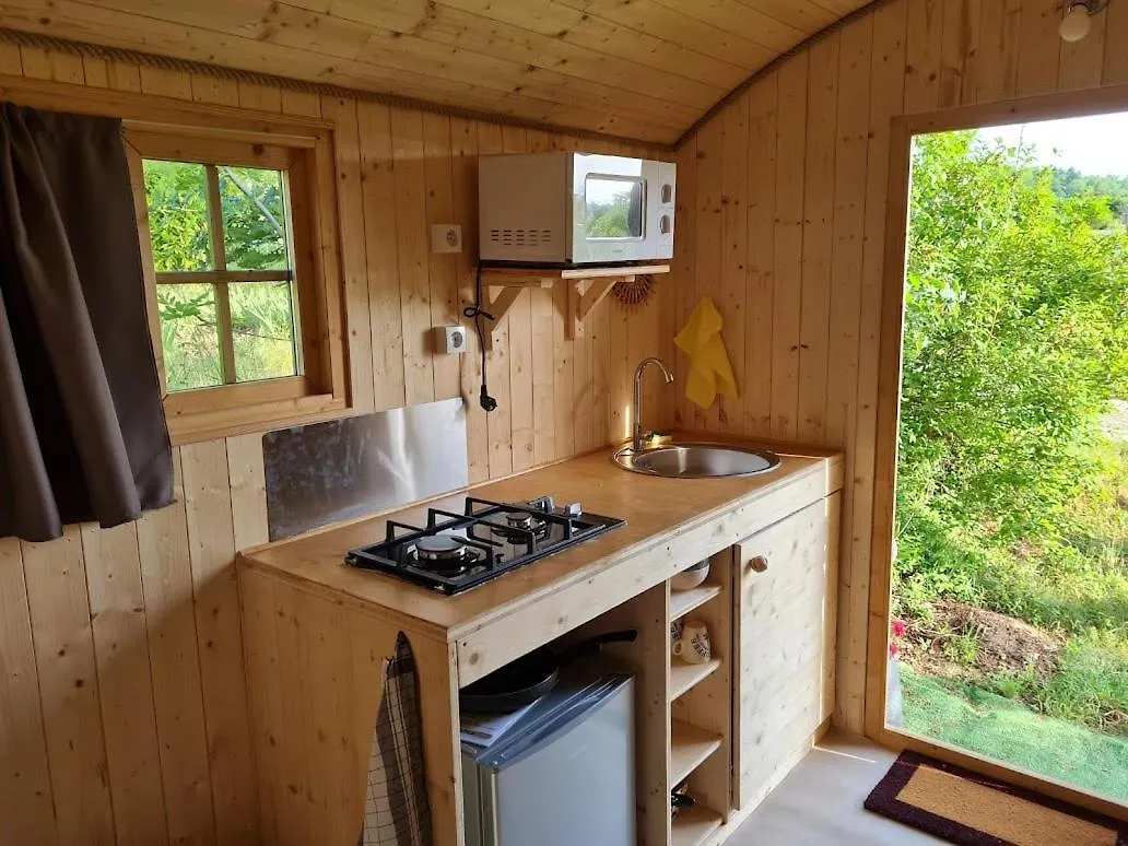 Les Roulottes Du Pilat Hotel Maclas Campsite